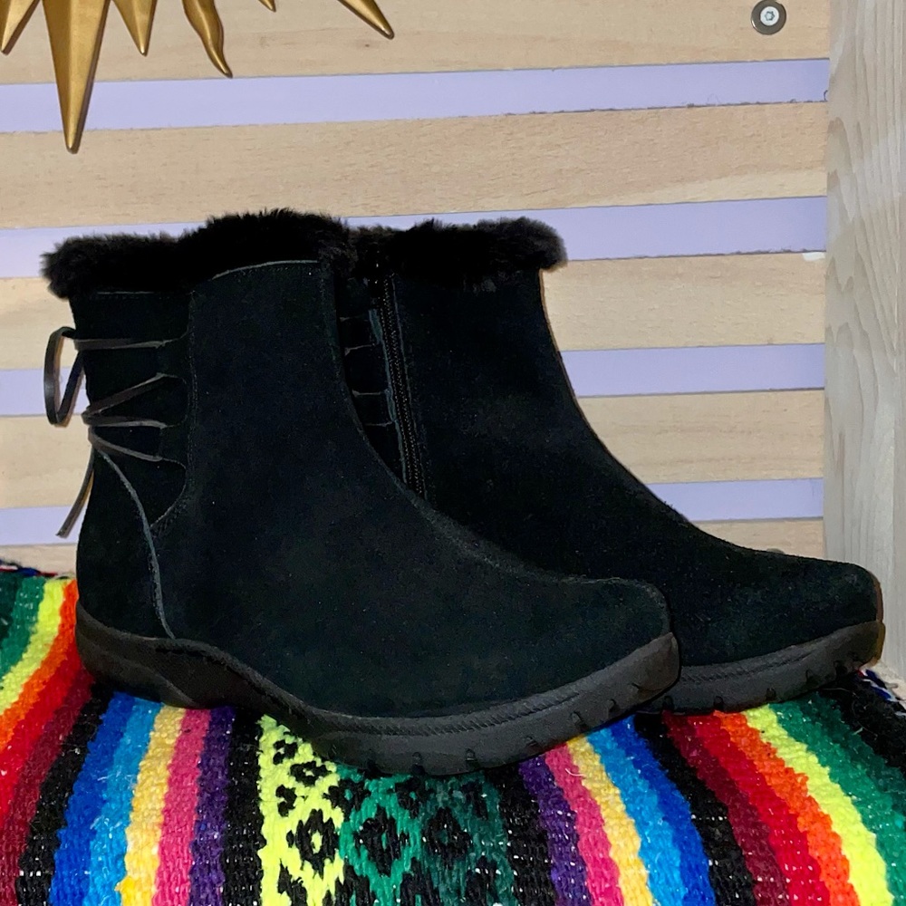 Bass suede leather/faux fur zip up booties NWOT